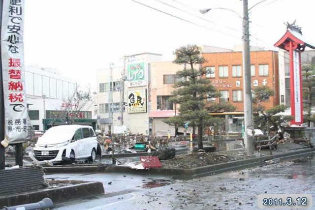 被災 本塩釜駅付近