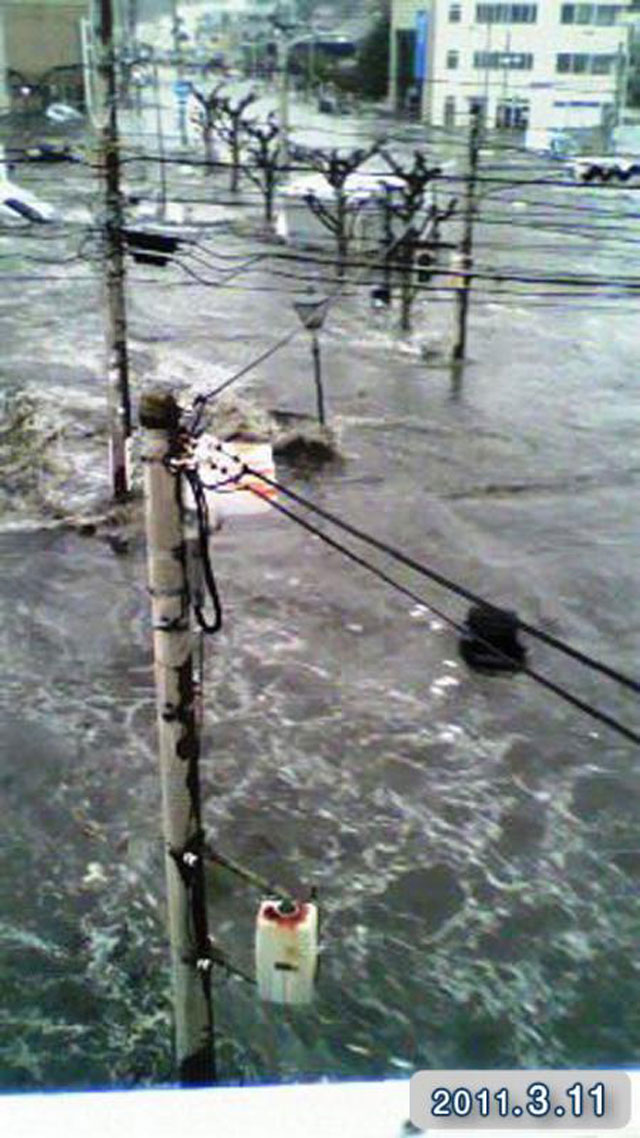 Damage / Near Honshiogama station / Tsunami 