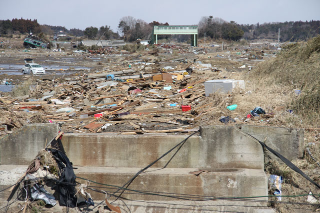 Damage / Tsurushi / Seaside