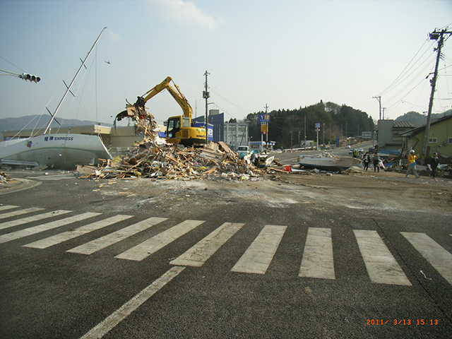 Clearance / Clearance work of floating wreckage